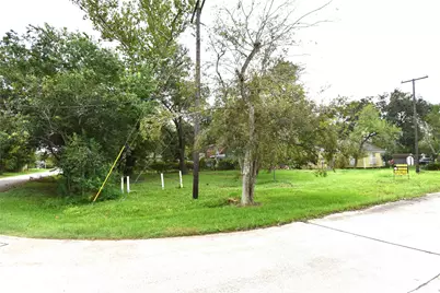 2722 47th Street, Dickinson, TX 77539 - Photo 4