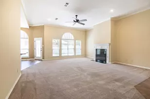 104 Peach Tree St, Huntsville, TX 77320 - Photo 4