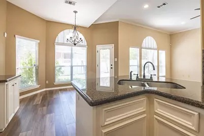 104 Peach Tree Street, Huntsville, TX 77320 - Photo 16