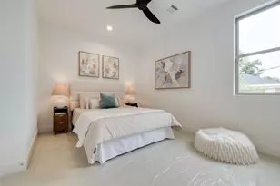 1634 Castle Ct, Houston, TX 77006 - Photo 32