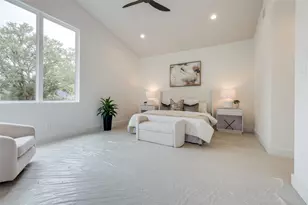 1634 Castle Ct, Houston, TX 77006 - Photo 20