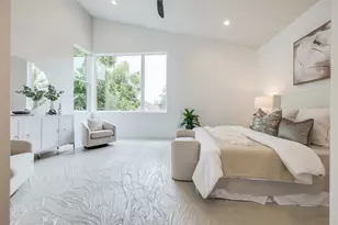 1634 Castle Ct, Houston, TX 77006 - Photo 18