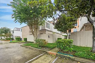 1829 Augusta Dr, Houston, TX 77057 - Photo 2