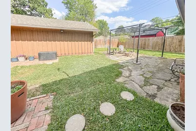 10503 Raritan Drive, Houston, TX 77043 - Photo 22