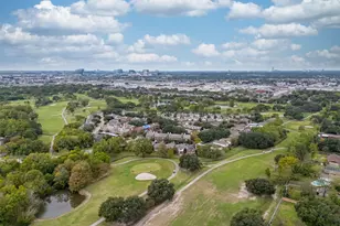 8223 Golf Green Cir, Houston, TX 77036 - Photo 38