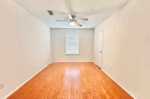 8223 Golf Green Cir, Houston, TX 77036 - Photo 30