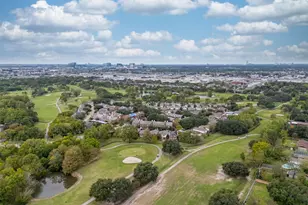 8223 Golf Green Cir, Houston, TX 77036 - Photo 38