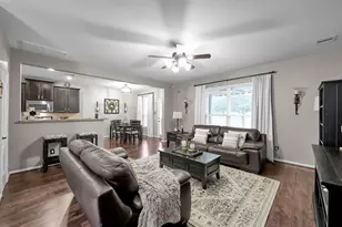 7652 Daisy Port Ln, Conroe, TX 77304 - Photo 6