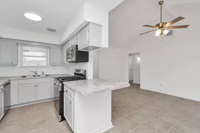 12118 Ryewater Drive, Houston, TX 77089 - Photo 10