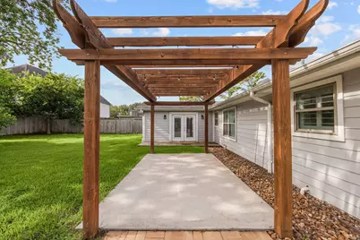 1506 Freedonia Drive, Houston, TX 77055 - Photo 24