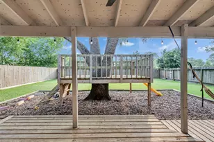 14422 Oak Chase Dr Dr, Houston, TX 77062 - Photo 32