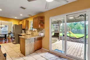 14422 Oak Chase Dr Dr, Houston, TX 77062 - Photo 12