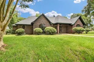 301 Jansen Dr Dr, West Columbia, TX 77486 - Photo 2