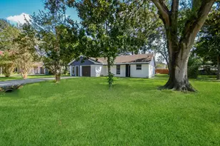 12315 Maxim Dr, Houston, TX 77065 - Photo 2