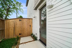 7504 Carver Rd, Houston, TX 77088 - Photo 24