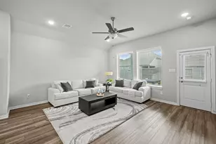 30319 Tall Fescue Dr, Brookshire, TX 77423 - Photo 2