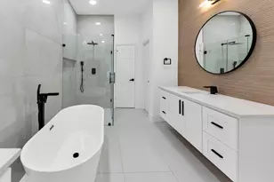 30 E Wedgemere Cir, The Woodlands, TX 77381 - Photo 1