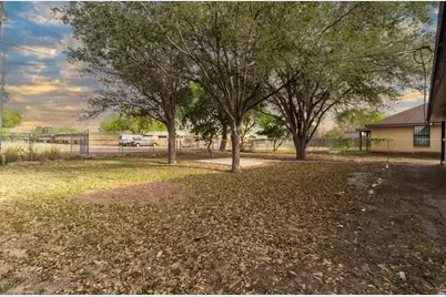 312 N Alamo Street, Alton, TX 78573 - Photo 16