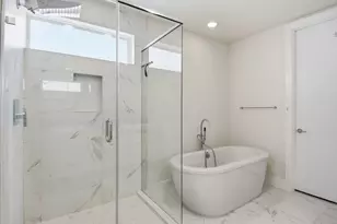 5519 Paraiso Pl, Houston, TX 77091 - Photo 16