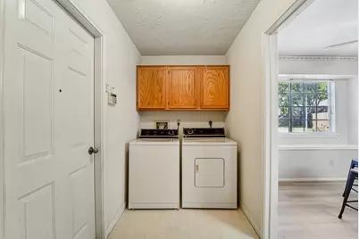 9618 Meadowchase Court, Houston, TX 77065 - Photo 24