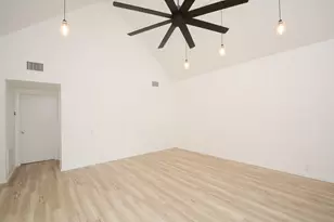 1395 Arlington St, Houston, TX 77008 - Photo 8