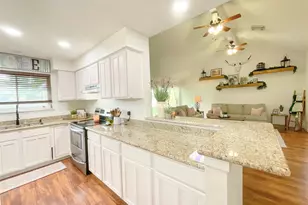 7410 Shoshone Dr, Baytown, TX 77521 - Photo 20