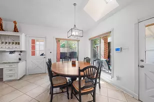 5 Hidden Pond Pl, The Woodlands, TX 77381 - Photo 14