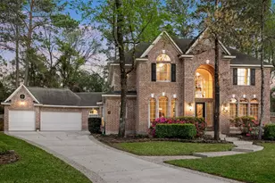 2 Lenox Hill Dr, The Woodlands, TX 77382 - Photo 2