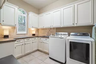 2 Lenox Hill Dr, The Woodlands, TX 77382 - Photo 24