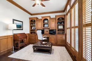 2 Lenox Hill Dr, The Woodlands, TX 77382 - Photo 8