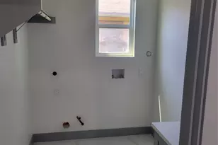 5807 Doulton Dr, Houston, TX 77033 - Photo 16