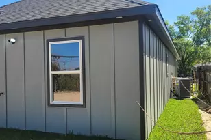 5807 Doulton Dr, Houston, TX 77033 - Photo 6