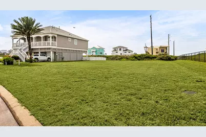 21127 W Sunset Bay Drive, Galveston, TX 77554 - Photo 8