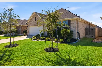 7910 Royal Palm Drive, Fulshear, TX 77441 - Photo 2
