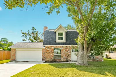 107 Maple Street, Lake Jackson, TX 77566 - Photo 4