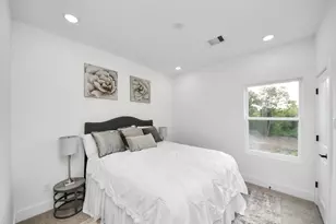 2436 & 2434 Harrington St, Houston, TX 77026 - Photo 36