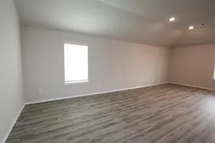 2015 Levant Ln, Baytown, TX 77523 - Photo 4