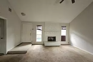 8710 Parkway Forest Dr, Houston, TX 77044 - Photo 2