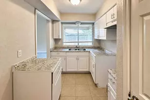 8710 Parkway Forest Dr, Houston, TX 77044 - Photo 12