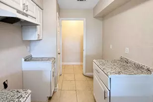 8710 Parkway Forest Dr, Houston, TX 77044 - Photo 14