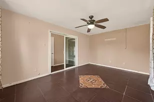 8106 Northline Dr, Houston, TX 77037 - Photo 10