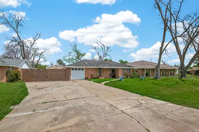 8106 Northline Drive, Houston, TX 77037 - Photo 2