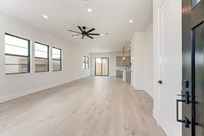 12016 Royal Oaks Banner Way, Houston, TX 77082 - Photo 2