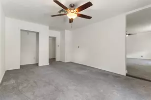 935 Creager St, Houston, TX 77034 - Photo 8
