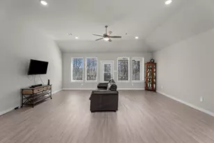 713 Ivory Crk Ct, Willis, TX 77378 - Photo 16