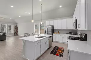 713 Ivory Crk Ct, Willis, TX 77378 - Photo 8