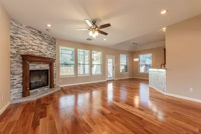 2329 Acacia Street, League City, TX 77573 - Photo 4
