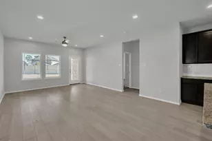 17105 Upland Bent Ct, Conroe, TX 77385 - Photo 12