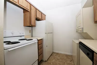 5711 Sugar Hill #95, Houston, TX 77057 - Photo 10