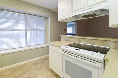 9844 Oriole, Conroe, TX 77385 - Photo 6